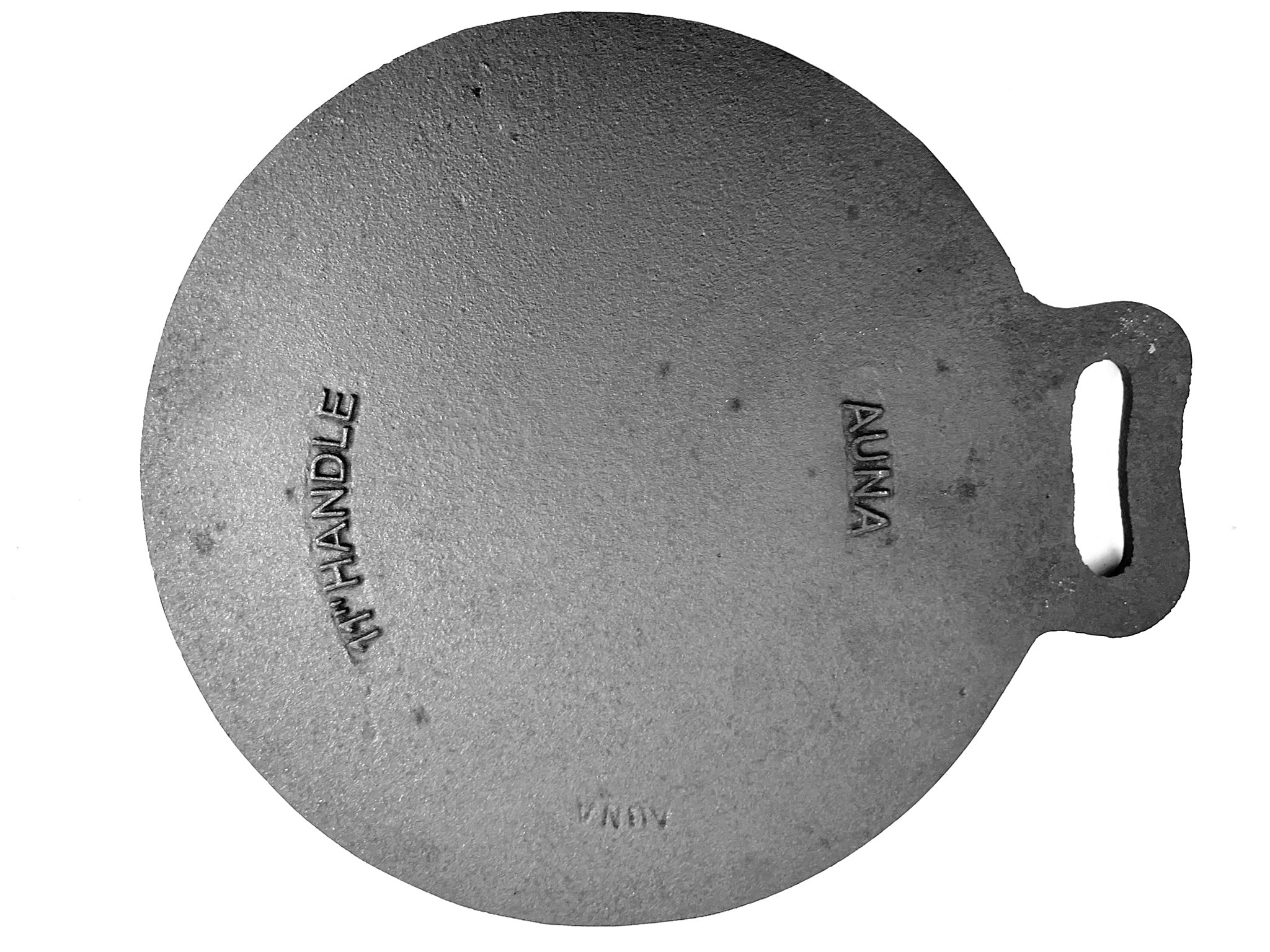 Cast iron skillet lid with 'AUNA' branding on a white background