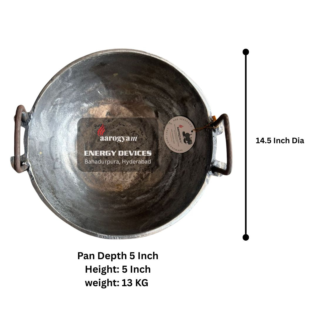 Metal pan with dimensions and weight details on a white background